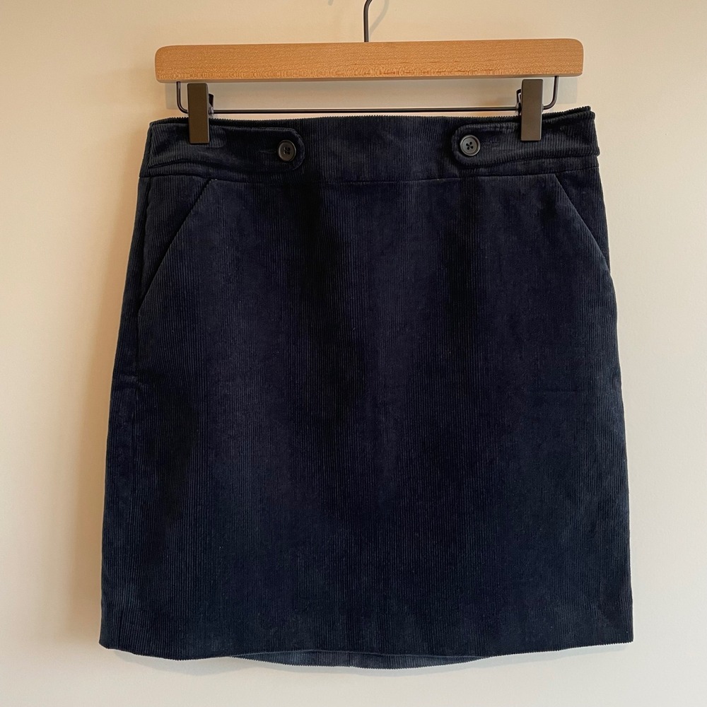 Banana Republic Navy Corduroy A-Line Skirt Size 4 Pockets Preppy Classic